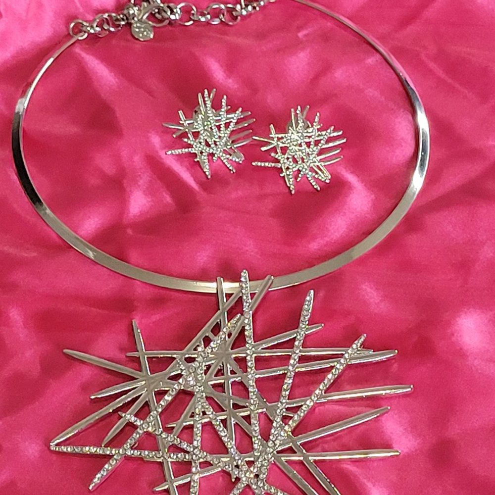 Sassy Jones Origami Necklace  and Earrings (New in Box)